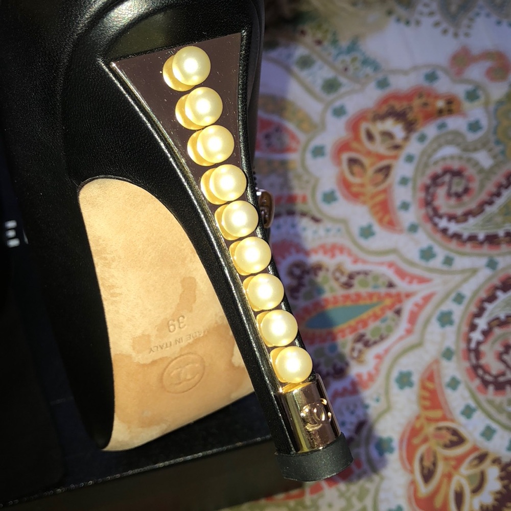 Chanel booties! - Picture 3 of 7